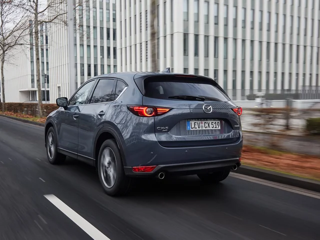 2021 Mazda CX 5 Polymetal Grey Action 34