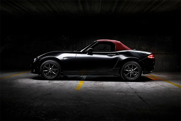 Mazda MX 5 Cherry Top