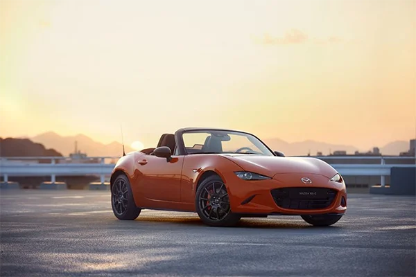 Mazda MX5 30 eme anniversaire Racing orange