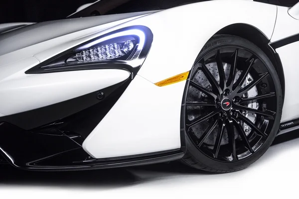 Mc Laren 570 GT MSO Concept 3
