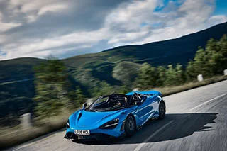 McLaren765LTSpider intr