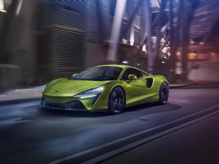 Mc Laren Artura 2021 intr