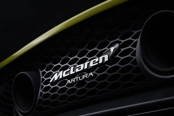 Mc Laren Artura 1