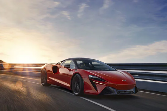 McLarenArtura cov