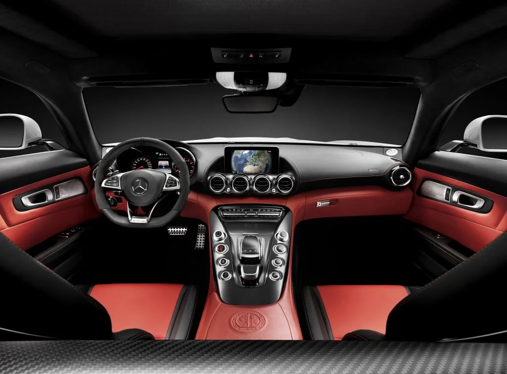 Mercedes AMG GT  1