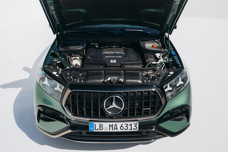 Sous le capot on découvre le moteur V8 biturbo de 4,0 litres