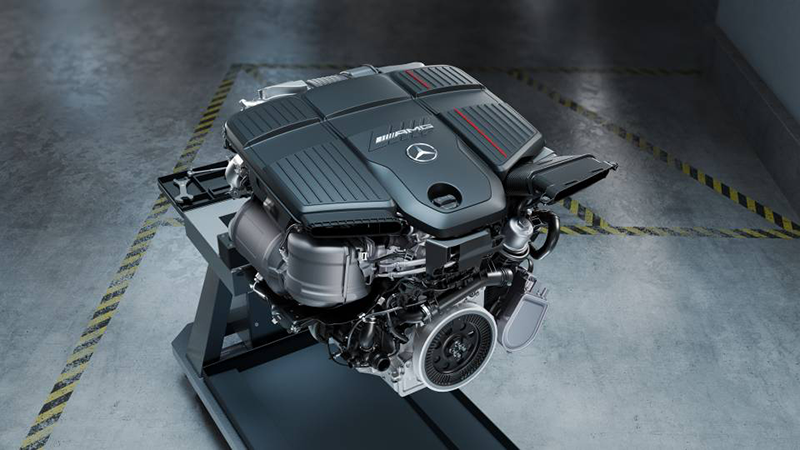 moteur six cylindres en ligne Mercedes-AMG GLC 53 4MATIC+ vue détaillée performance SUV AMG