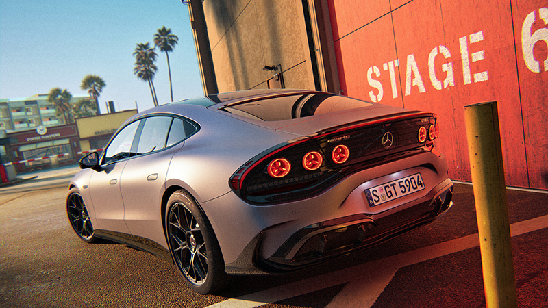 Mercedes AMG GT 53 Coupé 4 portes vue arrière contre un mur