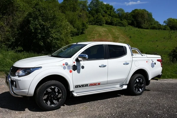 Mitsubishi L 200 Over Rock 8