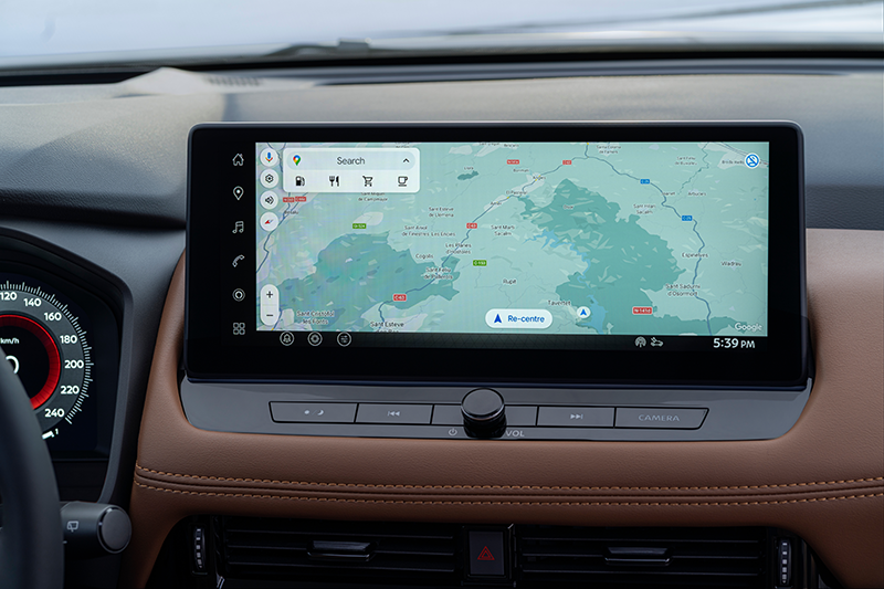 Nouveau Nissan X-Trail 2026 finition Tekna avec grand écran tactile de 12,3 pouces