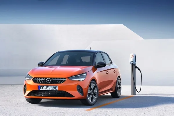 Opel Corsa e 6