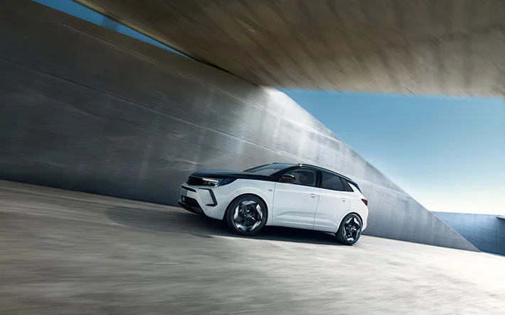 Opel Grandland GSe 2023 1