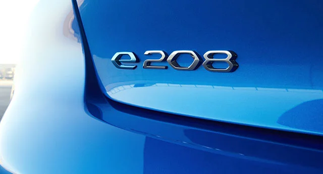 Peugeot e208
