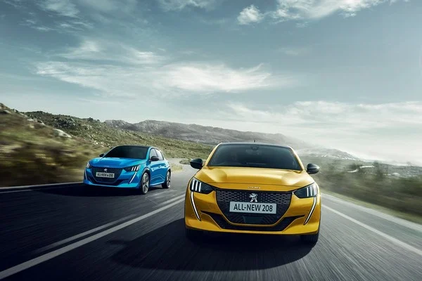 2 PEUGEOT 208 e208 CotyJapan