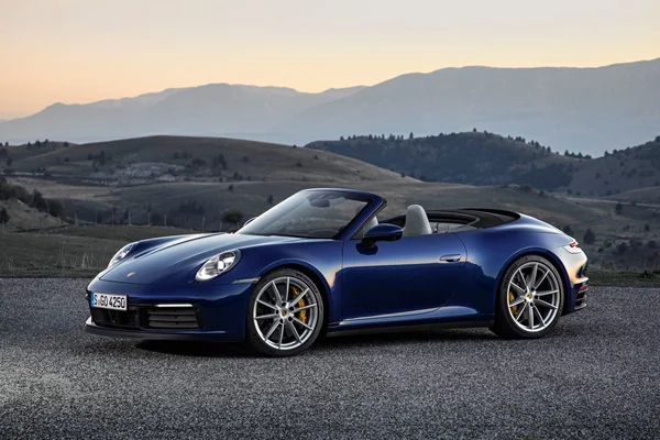 Porsche 911 Cabriolet 2019 3