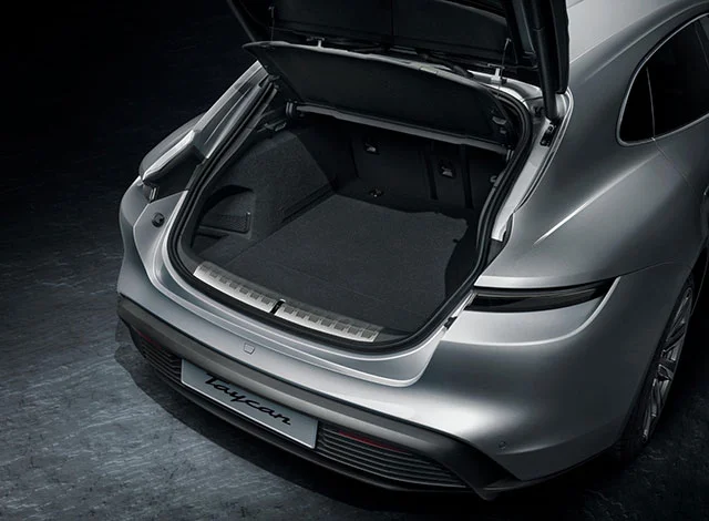 Porsche Taycan Sport Turismo 6