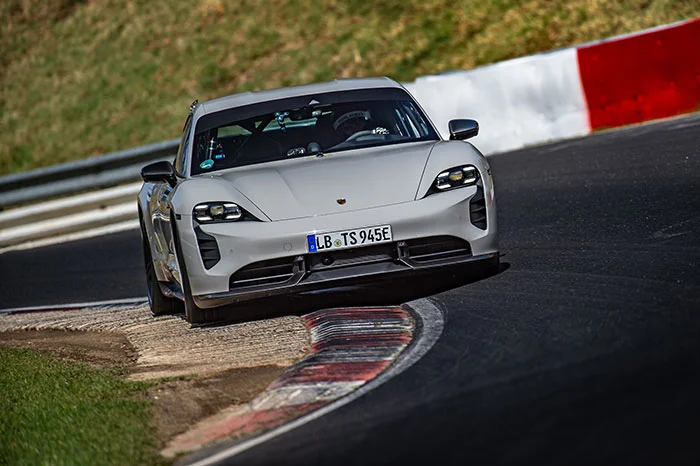 Porsche Taycan Record Nurburgring 3