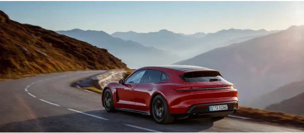 Porsche Taycan 2022 3