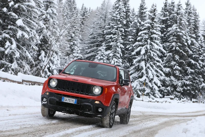 150224 Jeep Renegade 04