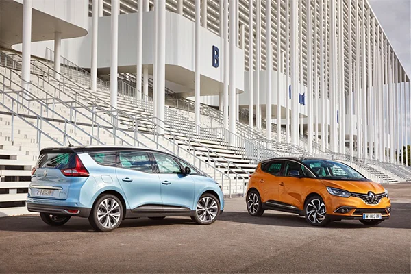 Nouveau Renault SCENIC et Nouveau Renault GRAND SCENIC