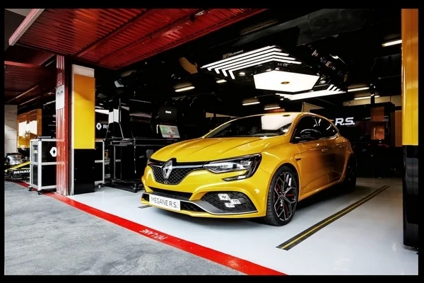 21214151 2018 Nouvelle Renault M GANE R S TROPHY