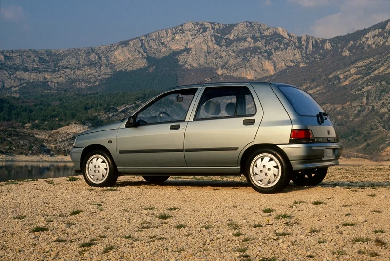 Clio 1990
