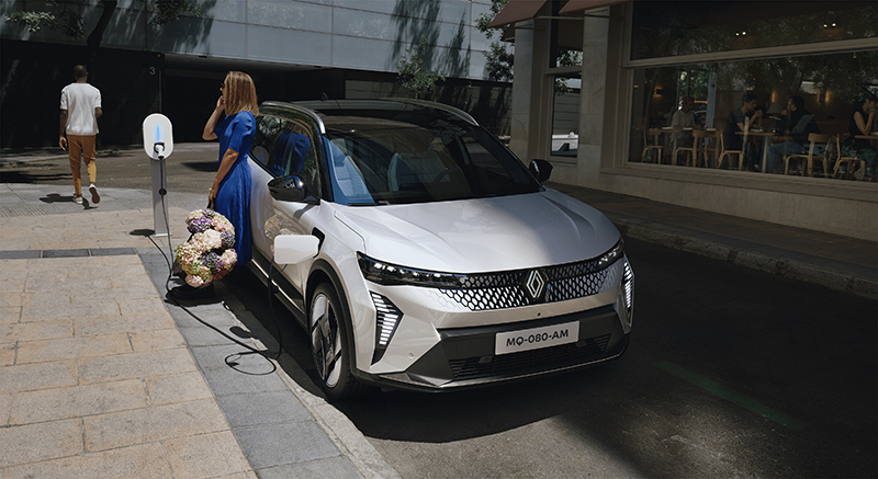Nouveau Renault Scenic E Tech electric 2