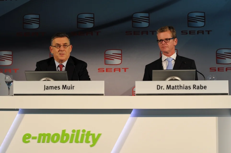 J. Muir et M. Rabe Seat 100% elctrique