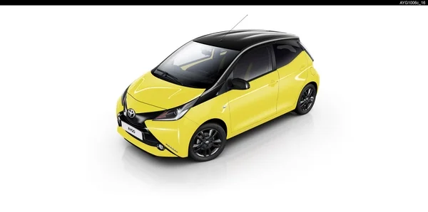 Toyota X cite 3 jaune Fizz 3