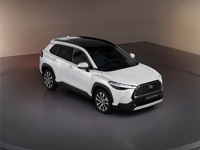 6corollacrosshybrid 3