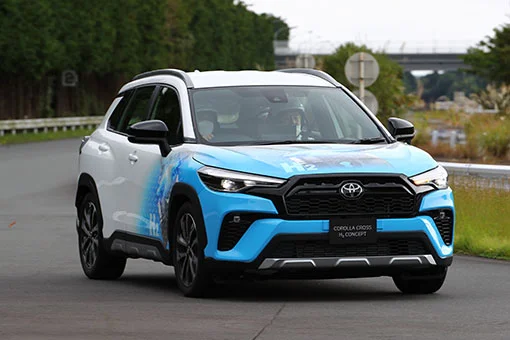 Concept Car Corolla Cross H2 intr
