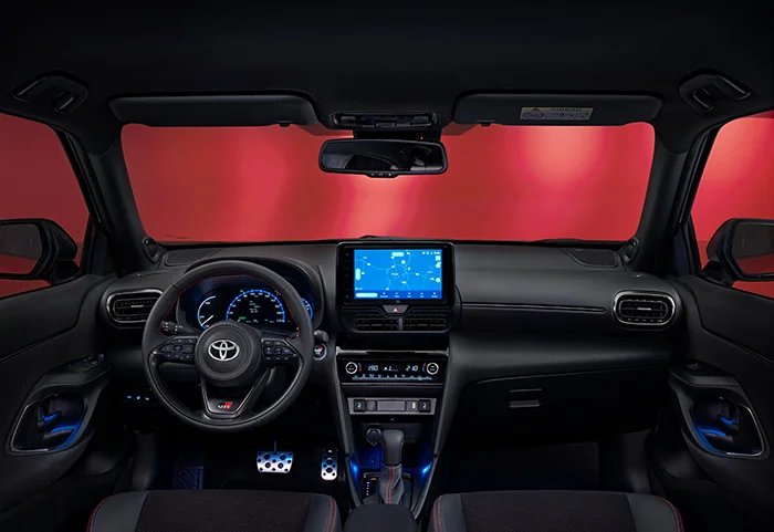 2022 yaris cross grs int 002 2