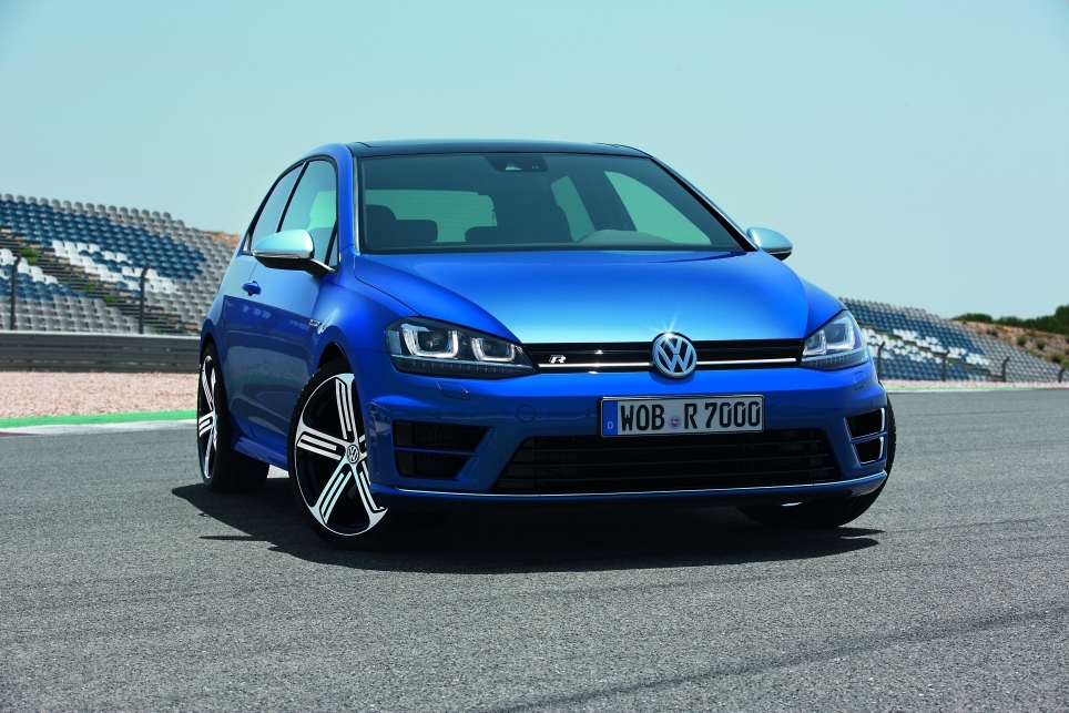 Volkswagen Golf R  2