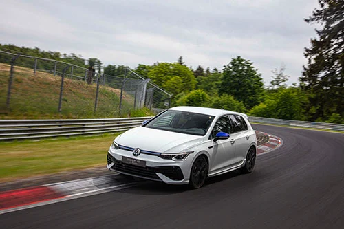 Golf R 20ans record Nurburgring intr