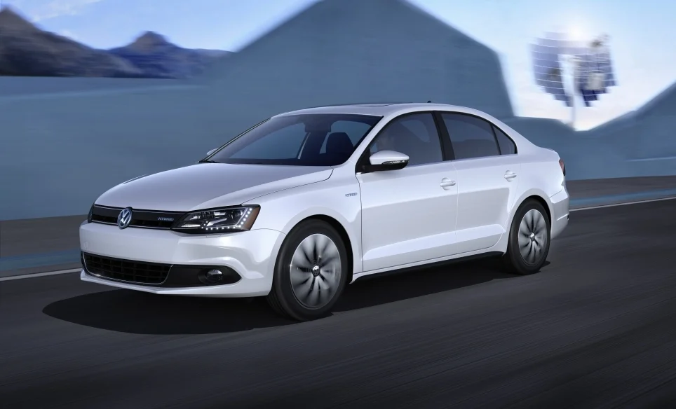 Jetta Hybrid avant Jetta Hybrid