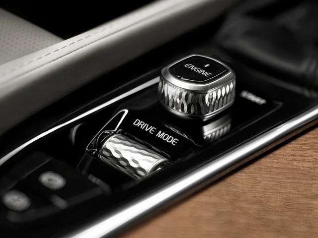 Volvo XC 90 2015 10