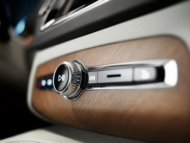 Volvo XC 90 2015 3