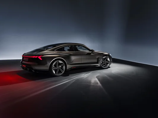 Audi E TRon GT 4