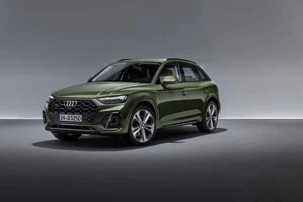 Audi Q5 4