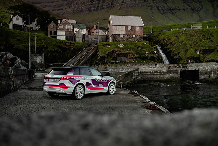 Audi lance une invitation pour un essai routier avec la Nouvelle AudiÂQ6 e tron 2
