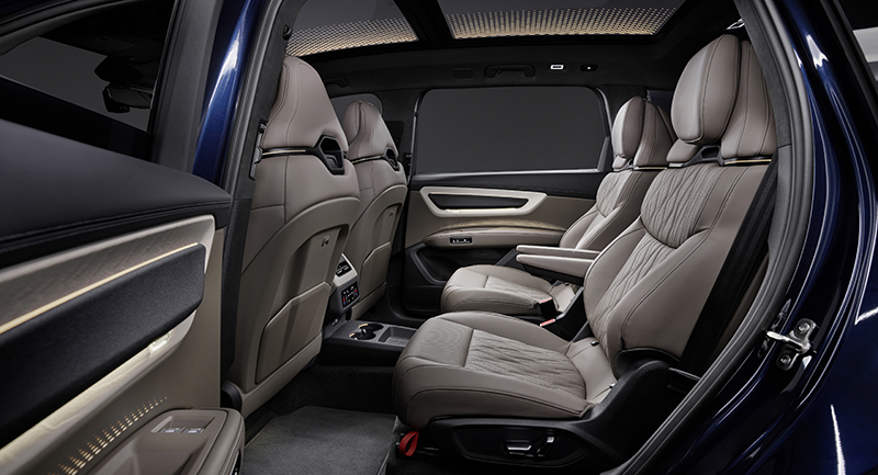 Audi Q9  l'espace arrière