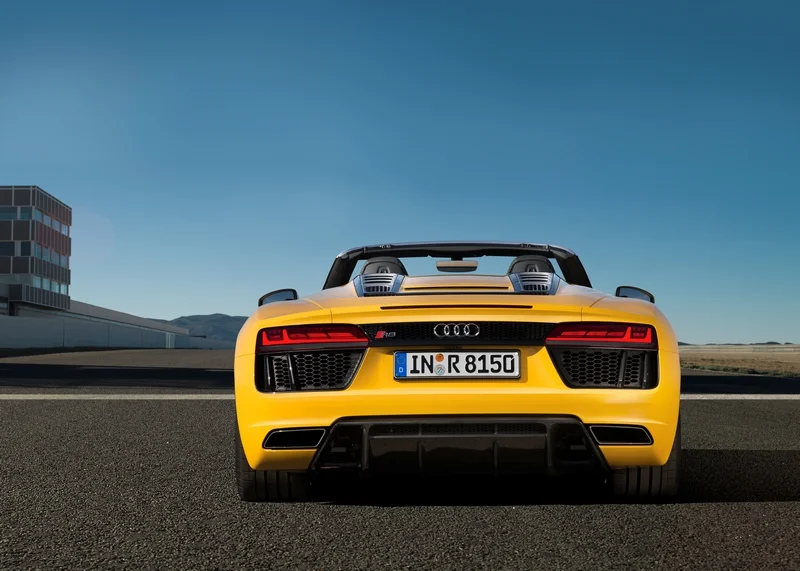 R8 spyder 2016 11
