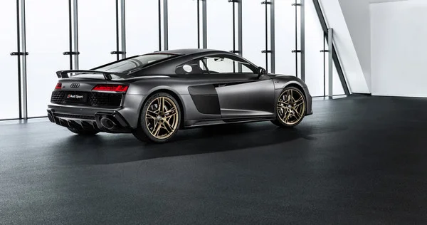 AUDI R8 V10 2019 1