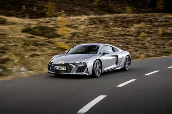 Audi R8 RWD 2