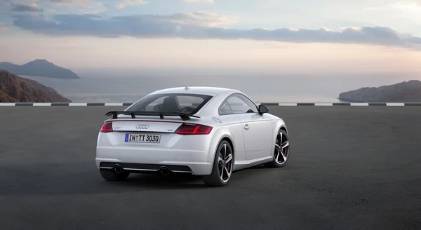Audi TT S line competition 9