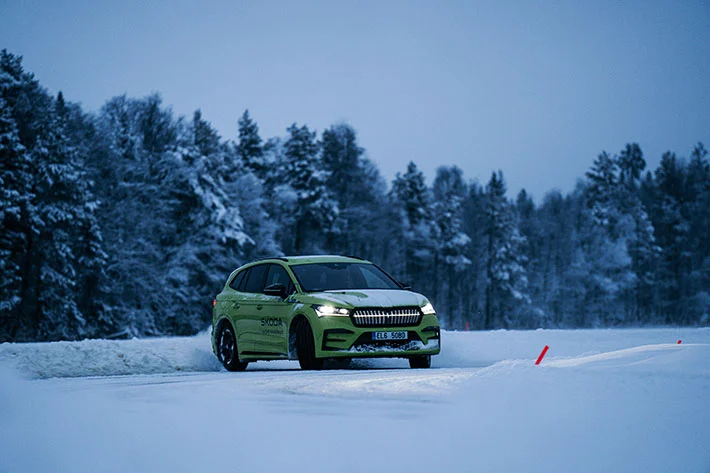 Škoda Enyaq RS iV établit deux titres GUINNESS WORLD RECORDS avec 7351 km de dérive de glace 5