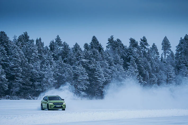 Škoda Enyaq RS iV établit deux titres GUINNESS WORLD RECORDS avec 7351 km de dérive de glace 6