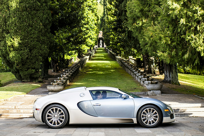 Cette Veyron, châssis 5.1, est l'un des six modèles de pré-série de la Bugatti Veyron et a été exposée au Concorso d'Eleganza Villa d'Este 2026.