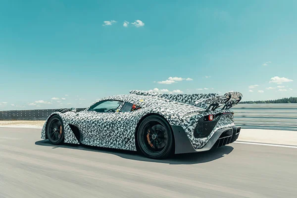 Mercedes AMG Project one 3