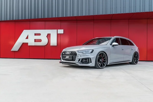 01 ABT RS4 front